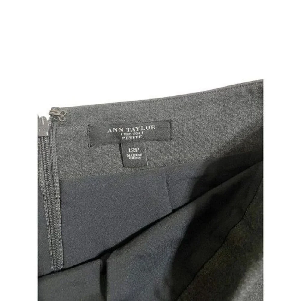 ANN TAYLOR Pencil Skirt Dark Grey Stretch Flounce Back Wear To Work 12 Petite - Picture 4 of 7